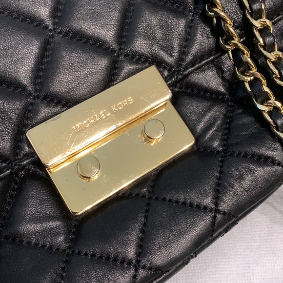 Michael Kors Sloan large black quilted lamb skin and gold hardware purse - Picture 5 of 16
